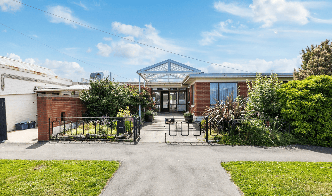 Exterior of Nine on Mitchell, a 27-room shared living house at 9 Mitchell Avenue, Mornington, Dunedin